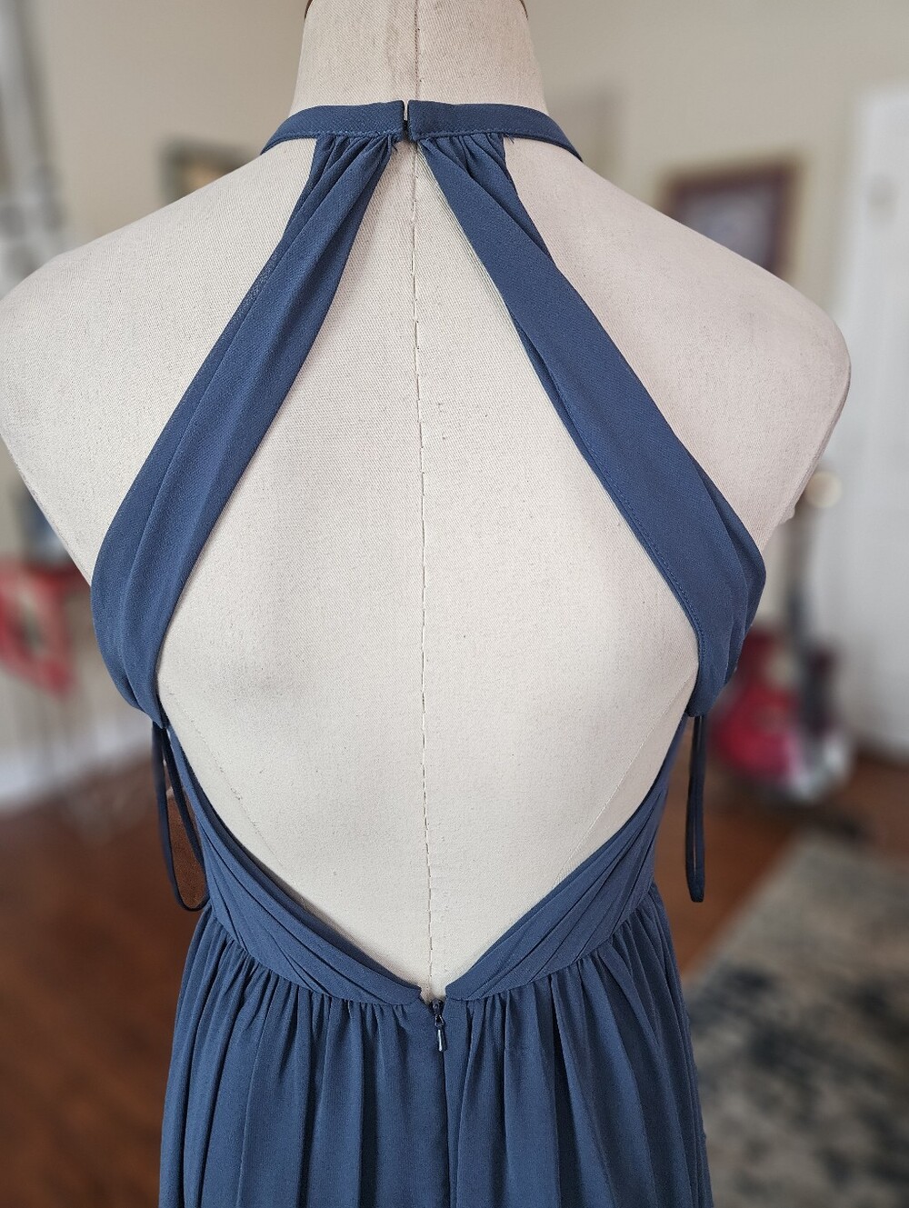 Theia Formal Open Back Dress Size 6 - Picture 6 of 7